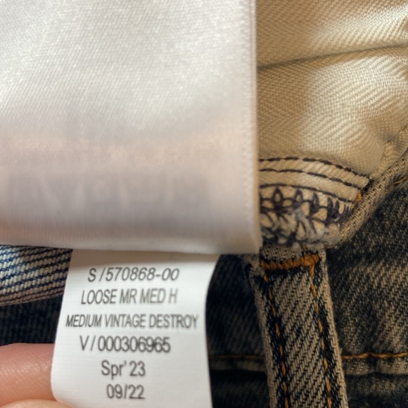GAP ‘90s Loose Mid Rise Jeans - Picture 15 of 16
